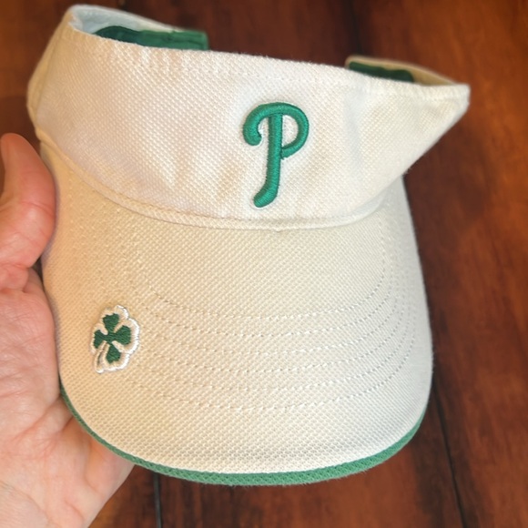 Philadelphia Phillies st Patrick’s day visor! Women’s osfa - Picture 2 of 7